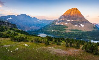 Hidden Lake and Bearhat Mountain during sunrise in Glacier National Park